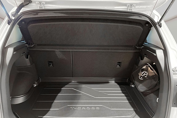 Volkswagen T-Cross 7 of 8