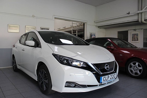 Nissan Leaf 2 of 5