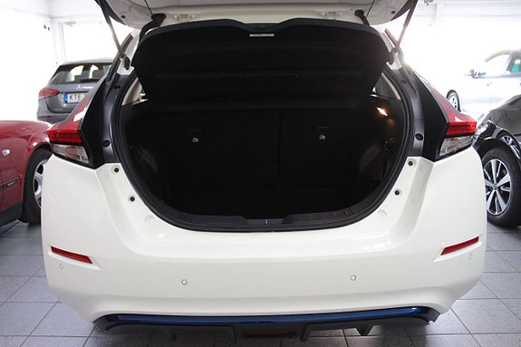 Nissan Leaf 8 of 8