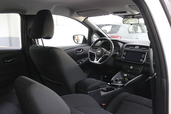 Nissan Leaf 7 of 8