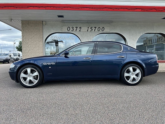 Maserati Quattroporte 2 of 18