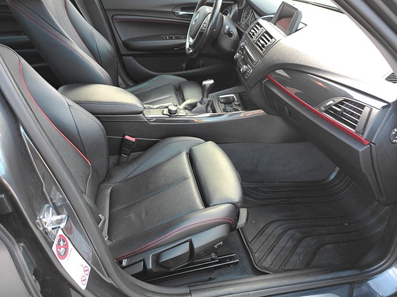 BMW 118d 7 of 12