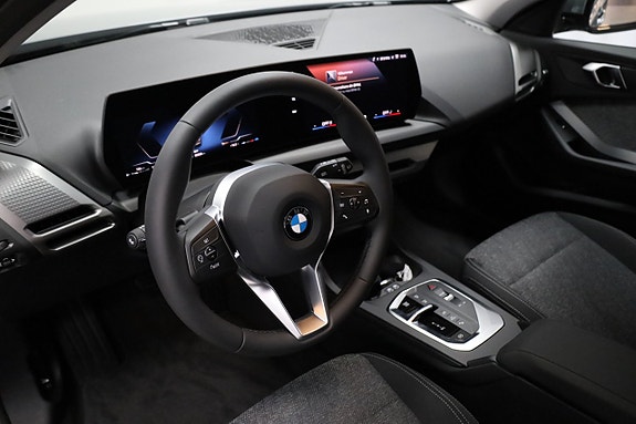 BMW 120 6 of 26