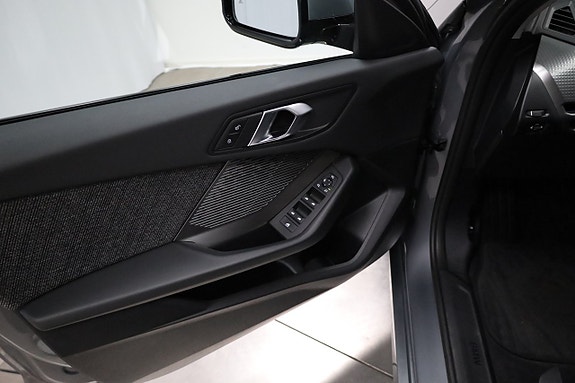 BMW 120 11 of 26