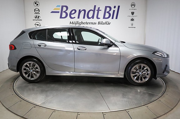 BMW 120 13 of 26