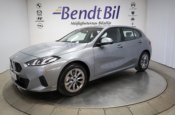 BMW 120 3 of 26