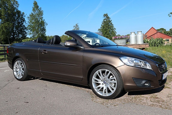 Volvo C70 11 of 16