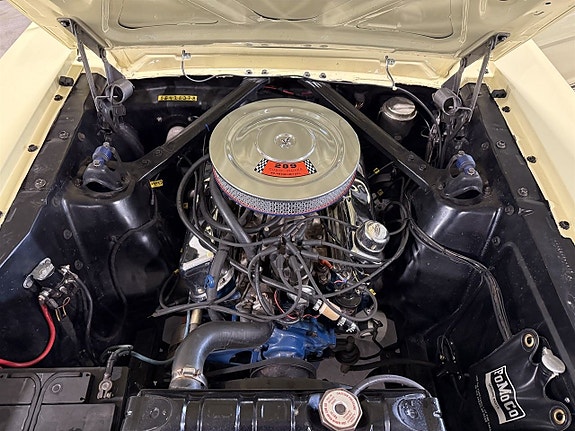 Ford Mustang 10 of 11