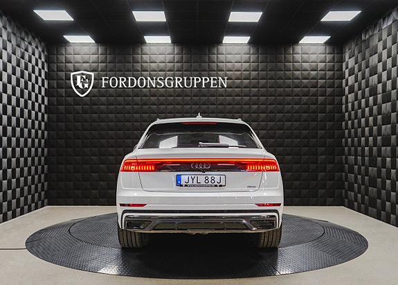 Audi Q8 4 of 27