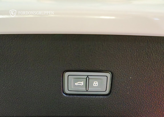 Audi Q8 7 of 27
