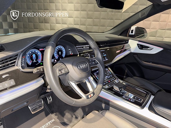Audi Q8 17 of 25