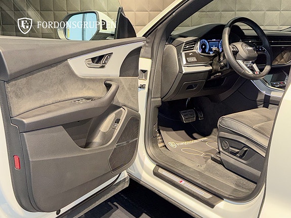 Audi Q8 13 of 25