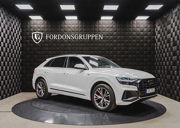 Audi Q8 10 of 27