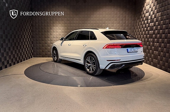 Audi Q8 3 of 25
