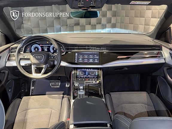 Audi Q8 18 of 25
