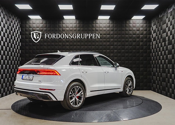 Audi Q8 8 of 27