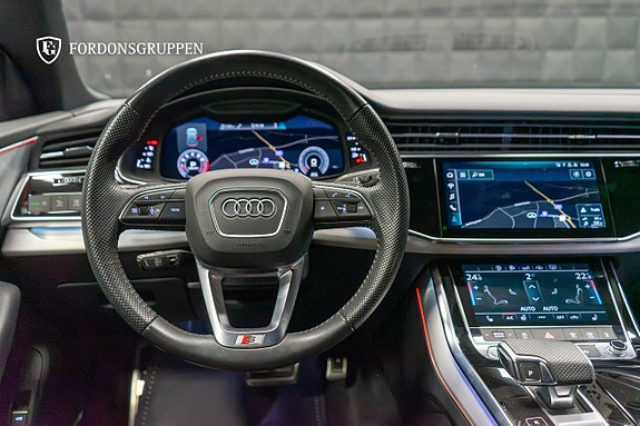 Audi Q8 18 of 27