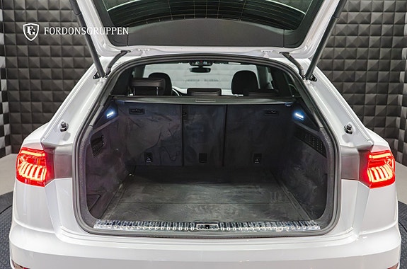 Audi Q8 5 of 27