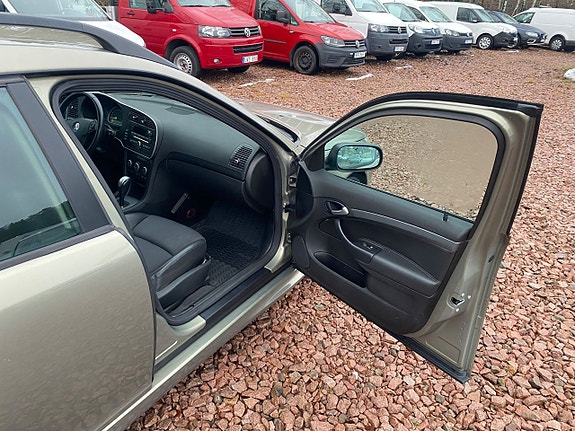 Saab 9-3 9 of 15