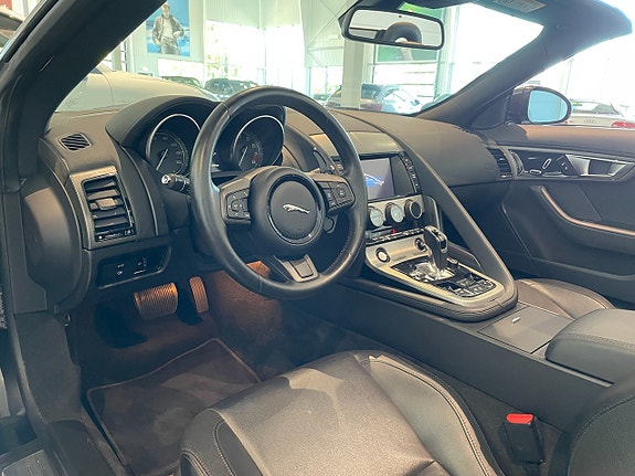 Jaguar F-TYPE 11 of 15