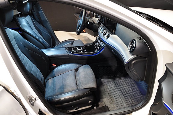 Mercedes-Benz E220 15 of 19