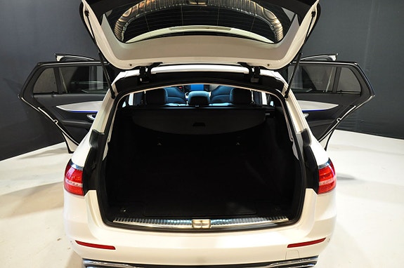 Mercedes-Benz E220 18 of 19