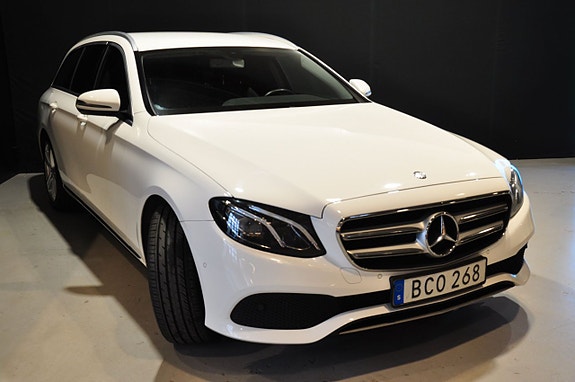 Mercedes-Benz E220 4 of 19