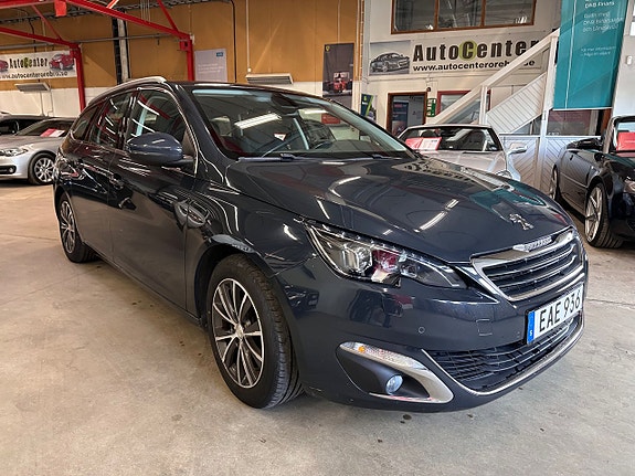 Peugeot 308 SW 3 of 5