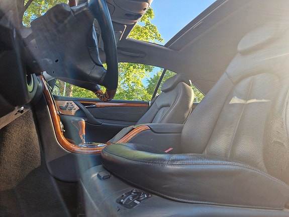 Mercedes-Benz CL500 24 of 26