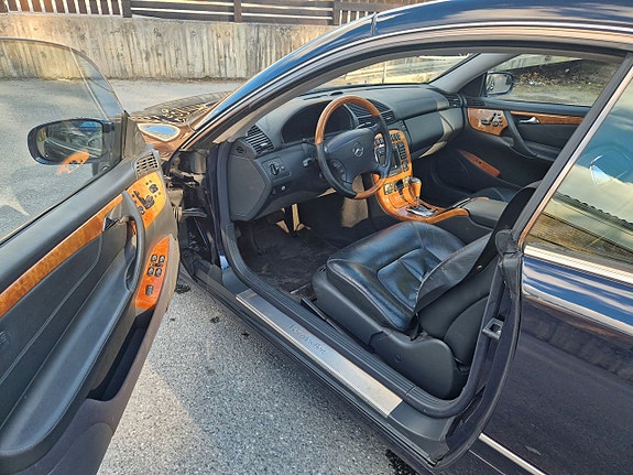 Mercedes-Benz CL500 25 of 26