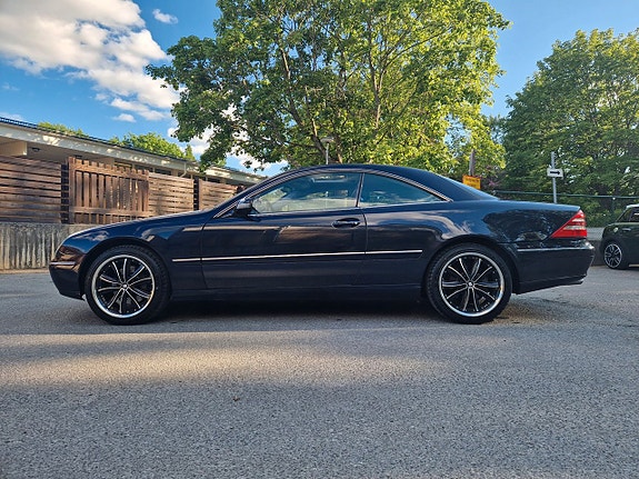 Mercedes-Benz CL500 3 of 5