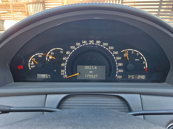 Mercedes-Benz CL500 18 of 26