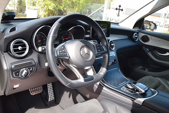 Mercedes-Benz GLC220 d 18 of 23