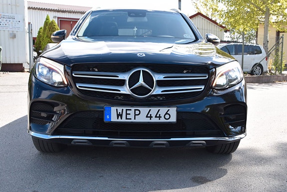 Mercedes-Benz GLC220 d 2 of 5