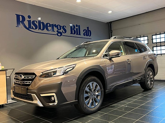 Subaru Outback 2 of 5