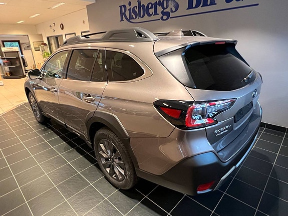 Subaru Outback 4 of 5