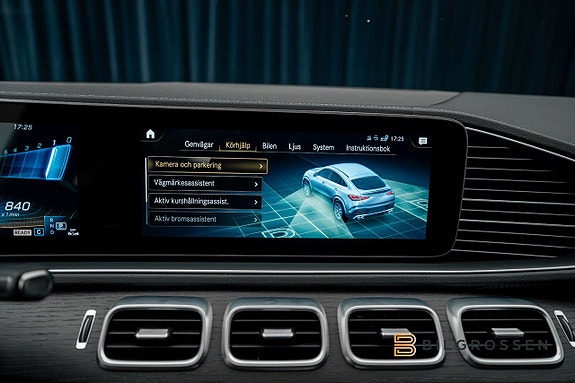Mercedes-Benz GLE53 25 of 26