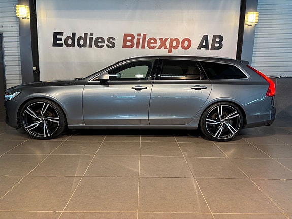 Volvo V90 2 of 10