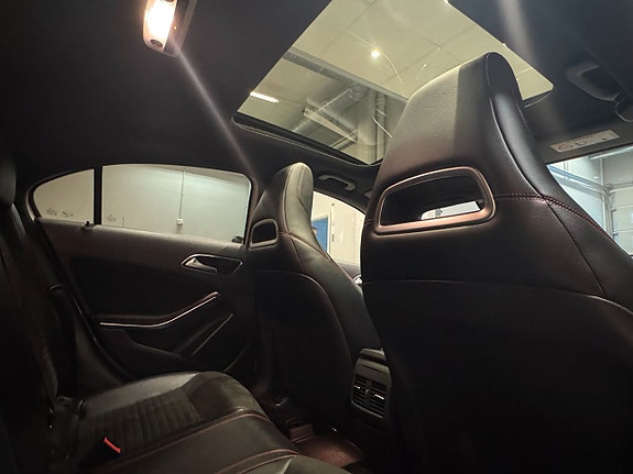 Mercedes-Benz A250 12 of 15