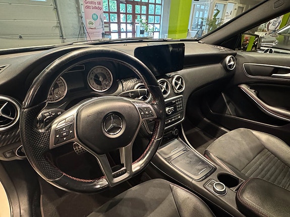 Mercedes-Benz A250 9 of 15
