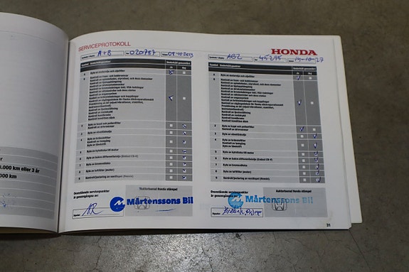 Honda CR-V 24 of 30