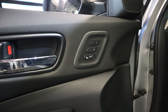Honda CR-V 9 of 30