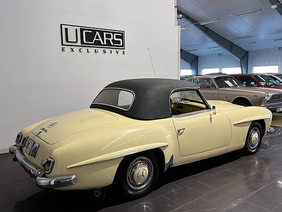 Mercedes-Benz 190 SL 4 of 5