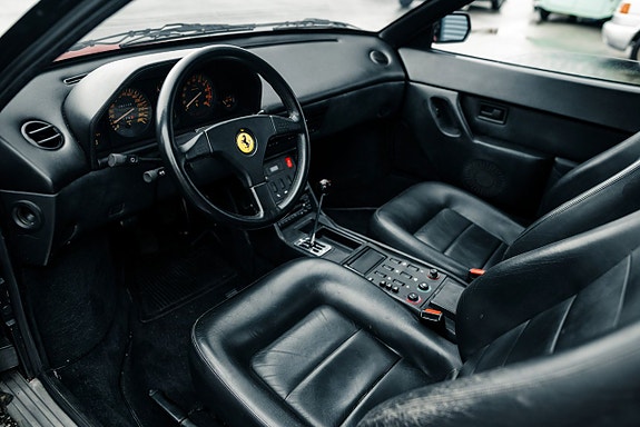 Ferrari Mondial 7 of 14