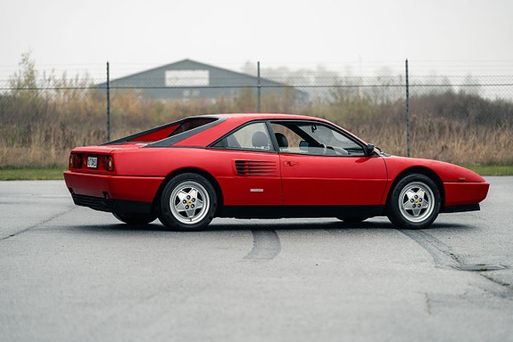 Ferrari Mondial 4 of 14