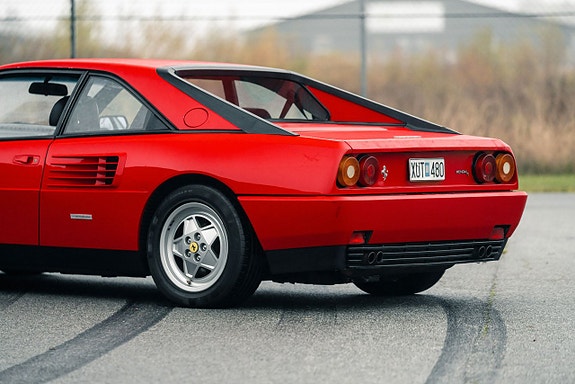 Ferrari Mondial 6 of 14