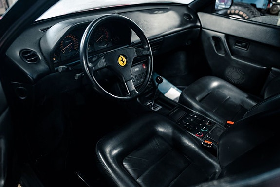 Ferrari Mondial 8 of 14