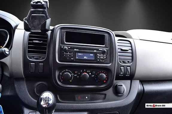 Renault Trafic 10 of 11