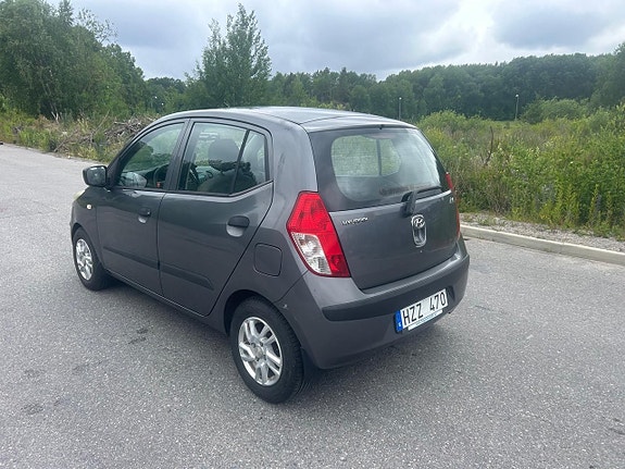 Hyundai i10 3 of 5