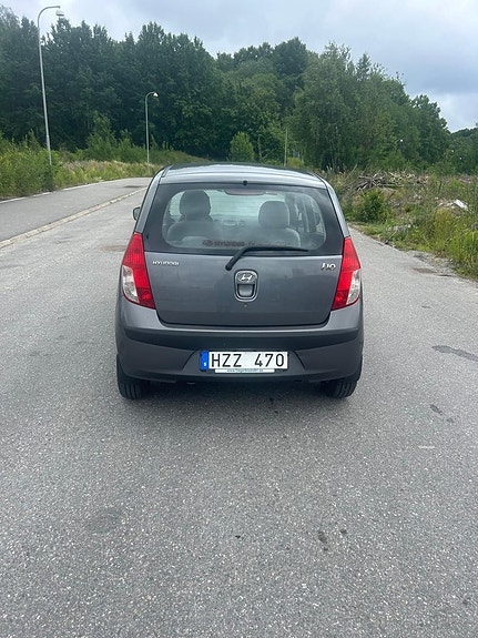 Hyundai i10 4 of 5
